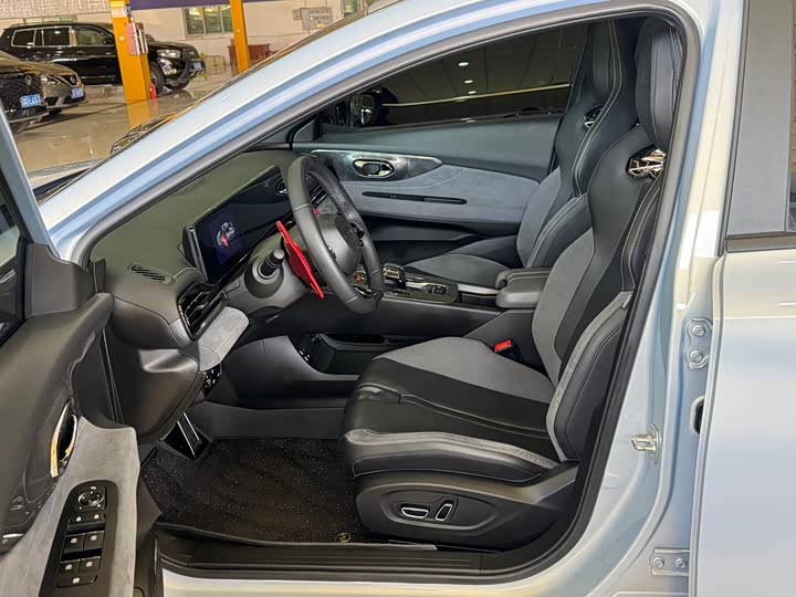 GAC Trumpchi Empow R 2024 2024款 400T 自动 影豹R PRO版