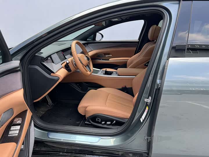 BYD Han L 2025 2025款 DM-p 四驱激光雷达旗舰型