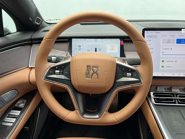 BYD Han L 2025 2025款 DM-p 四驱激光雷达旗舰型