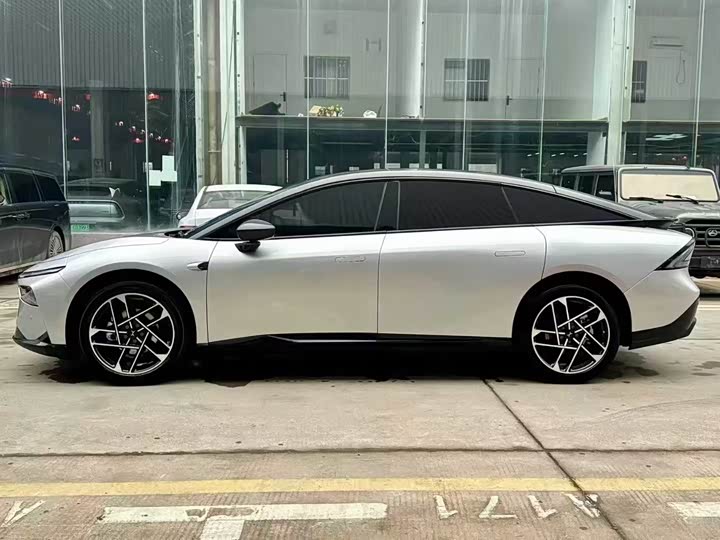 2025 XPeng F57