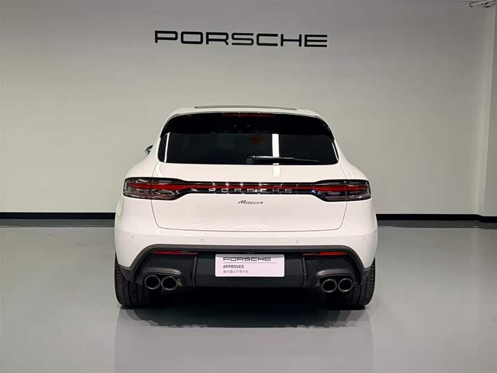 2025 Porsche Macan