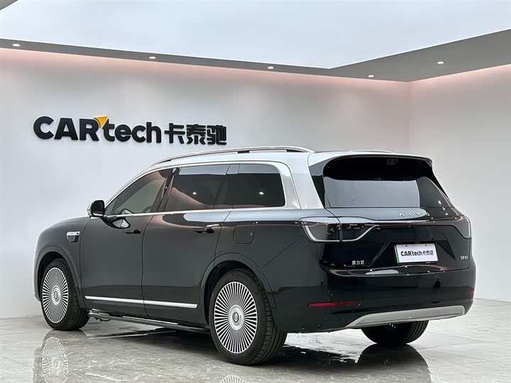 Aito M9 2025 2025款 增程 Ultra版 52kWh 6座版