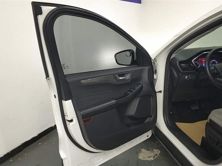 Ford Escape 2020 2020款 EcoBoost 245 两驱悠享款