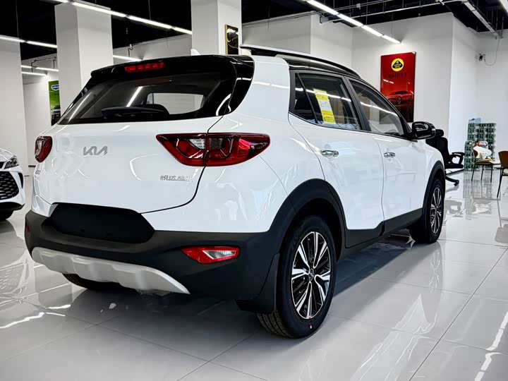 Kia KX1 2021 2021款 1.4L CVT趣享天窗款