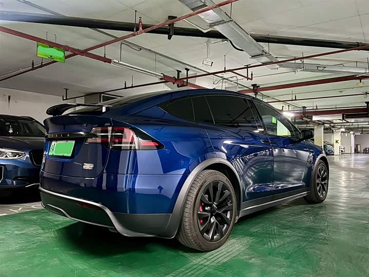 Tesla Model X 2023 2023款 三电机全轮驱动 Plaid版