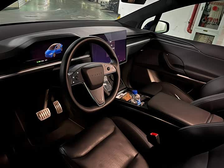 Tesla Model X 2023 2023款 三电机全轮驱动 Plaid版