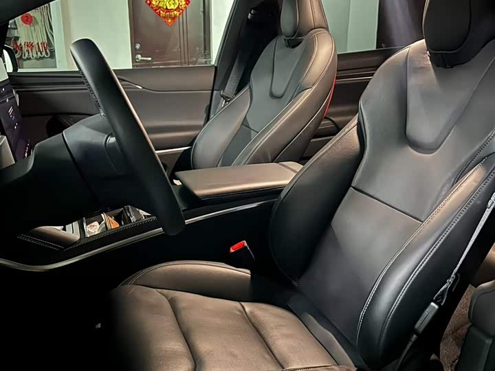 Tesla Model X 2023 2023款 三电机全轮驱动 Plaid版