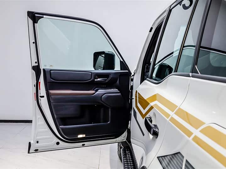 Toyota Prado 2024 2024款 2.4T 悍野WX版 6座