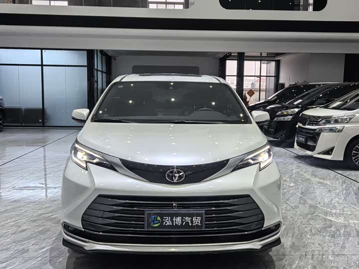 Toyota Sienna 2024 2024款 2.5L混动 臻享尊贵版