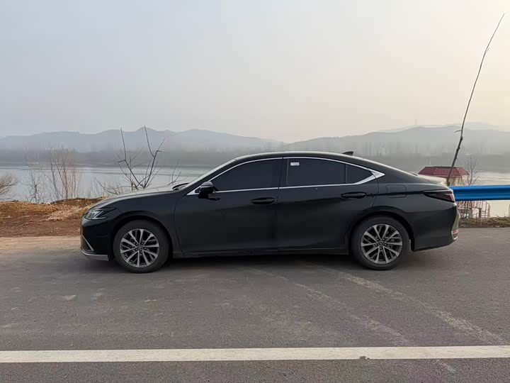 Lexus ES 2025 2025款 200 臻享版