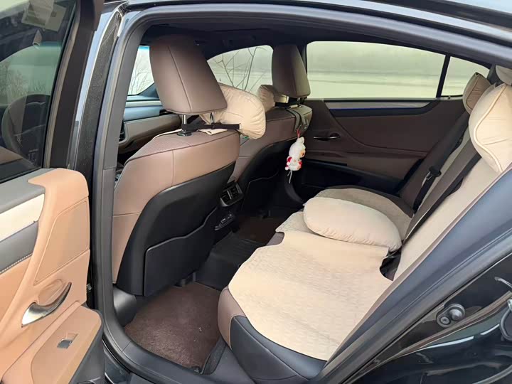 Lexus ES 2025 2025款 200 臻享版