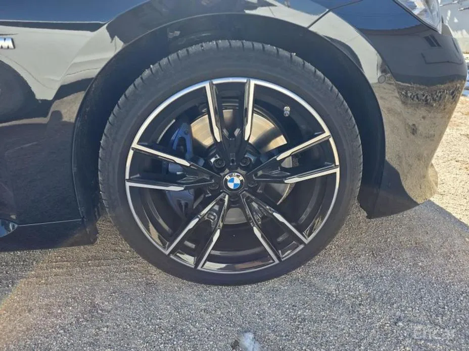 BMW 2 Series 2022 M240i xDrive Online Exclusive Coupe