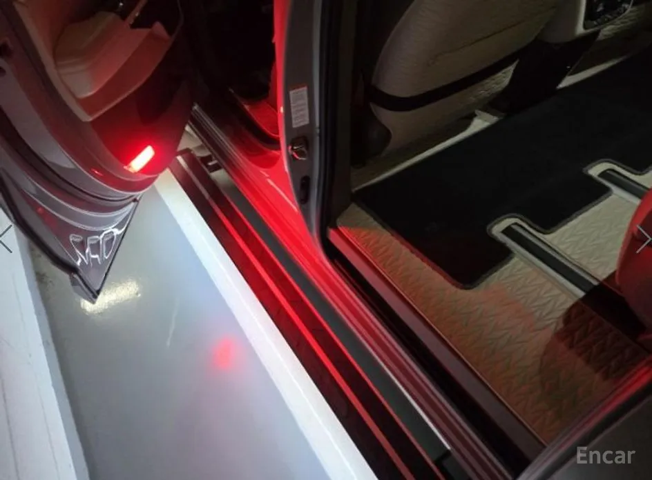 Kia Carnival 2023 Gasoline 7-Seater Gravity