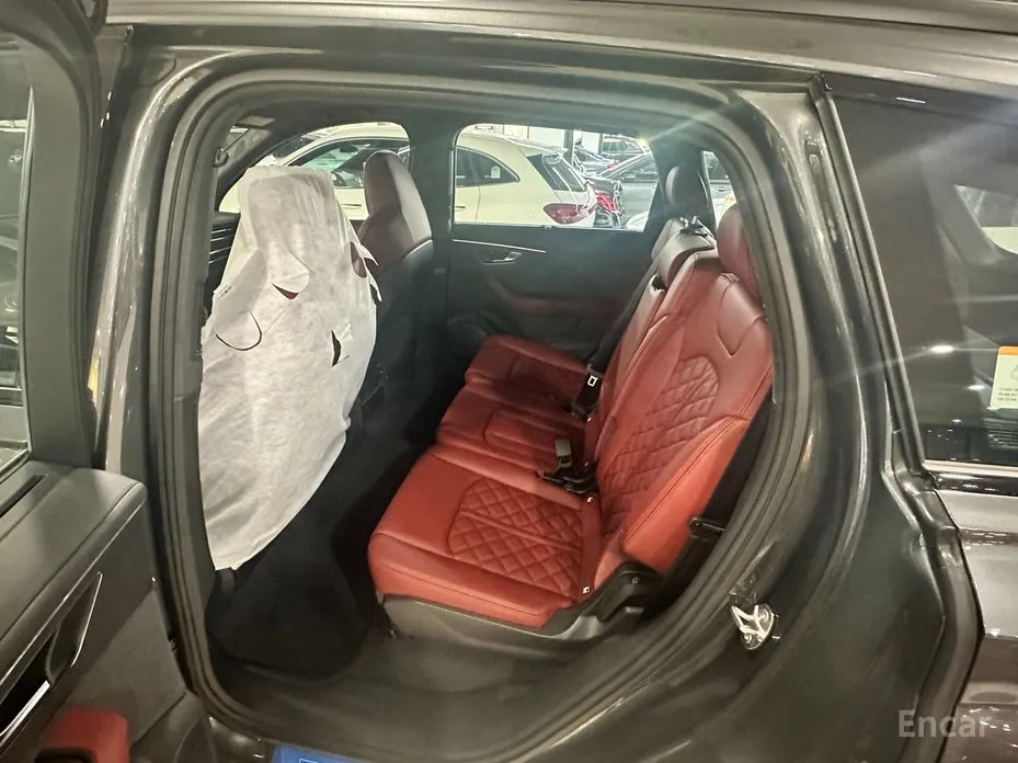 Audi SQ7 2023 4.0 TFSI Quattro