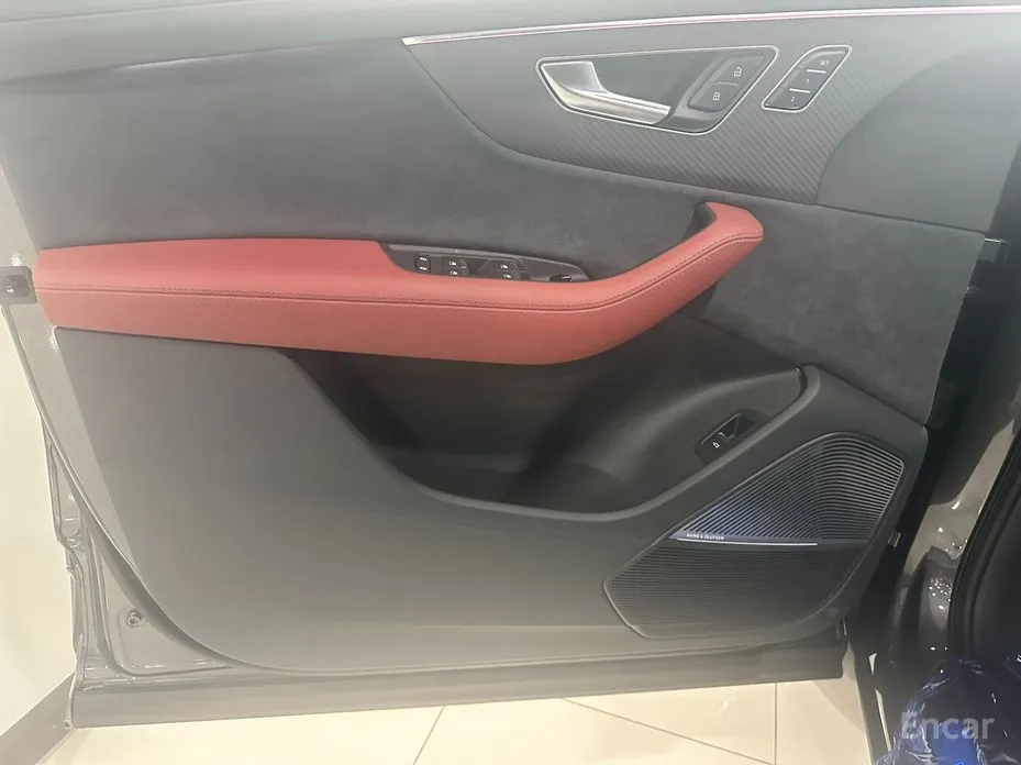 Audi SQ7 2023 4.0 TFSI Quattro