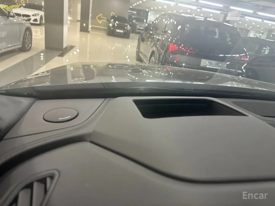 Audi SQ7 2023 4.0 TFSI Quattro