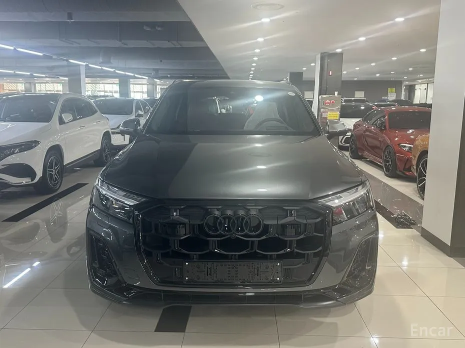 Audi SQ7 2023 4.0 TFSI Quattro