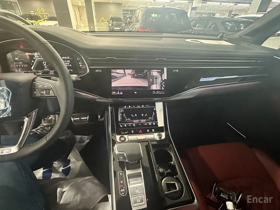 Audi SQ7 2023 4.0 TFSI Quattro