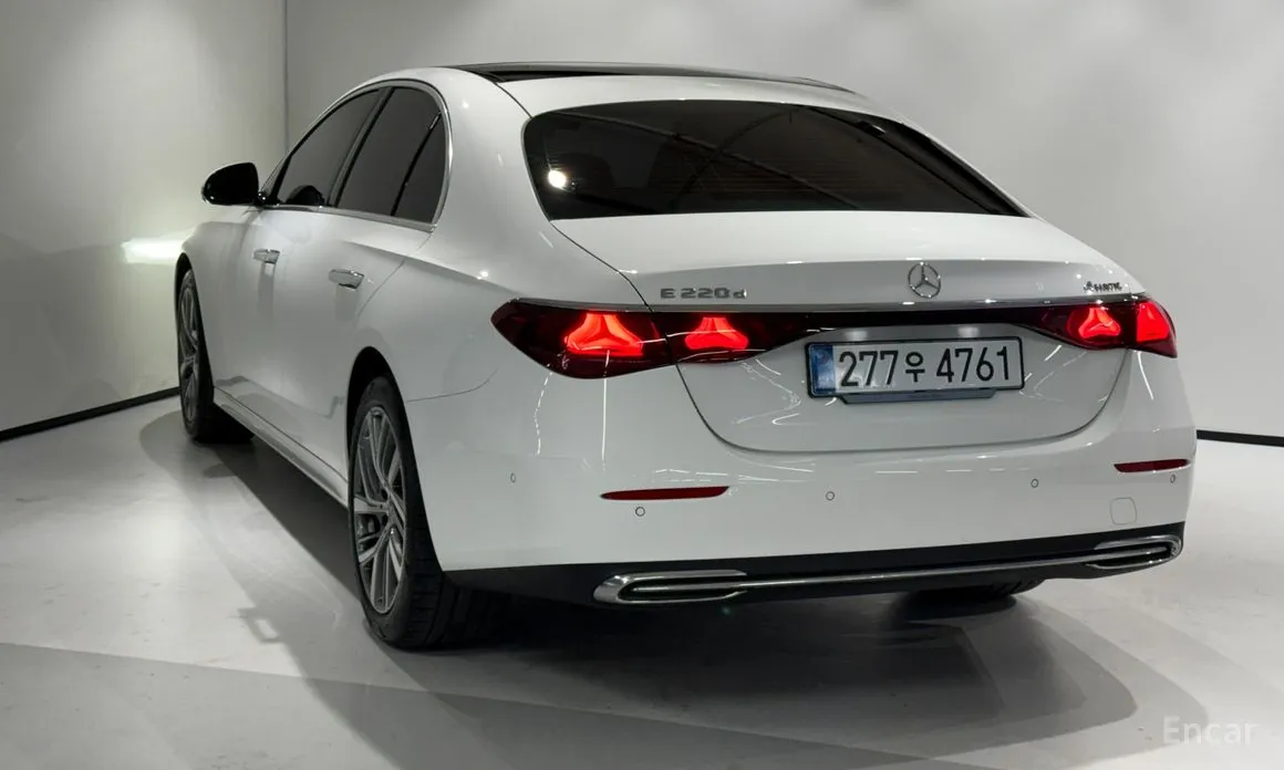Mercedes-Benz E-Class 2024 E220d 4MATIC Exclusive