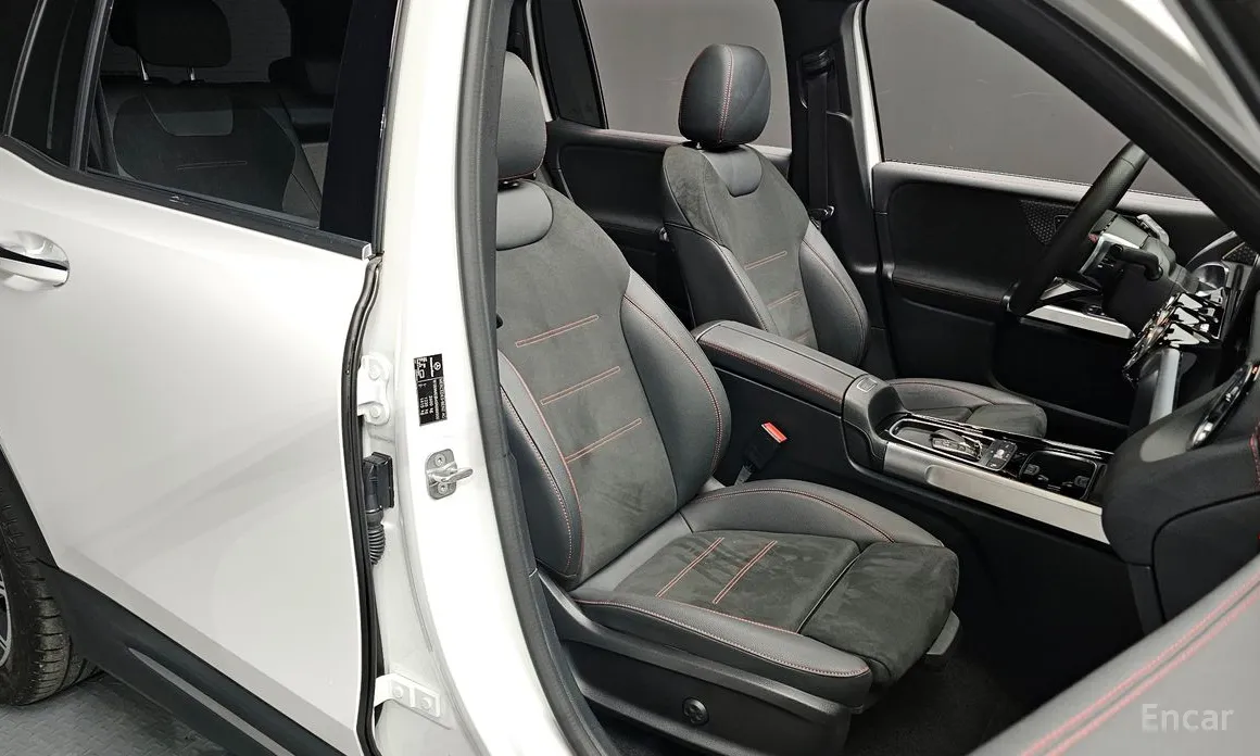 Mercedes-Benz EQB 2022 EQB300 4MATIC AMG Line