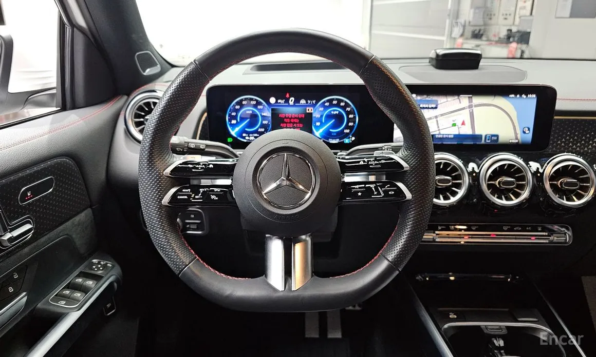 Mercedes-Benz EQB 2022 EQB300 4MATIC AMG Line