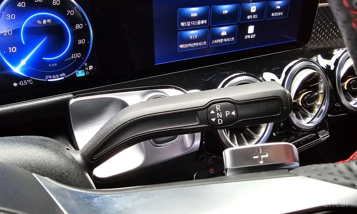 Mercedes-Benz EQB 2022 EQB300 4MATIC AMG Line