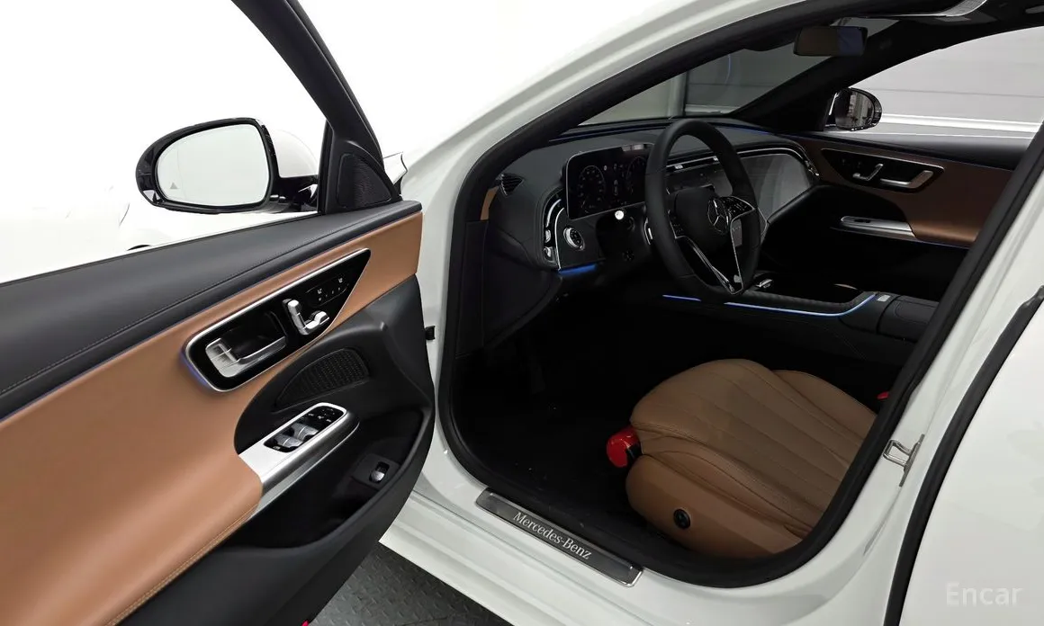Mercedes-Benz E-Class 2024 E200 Avantgarde
