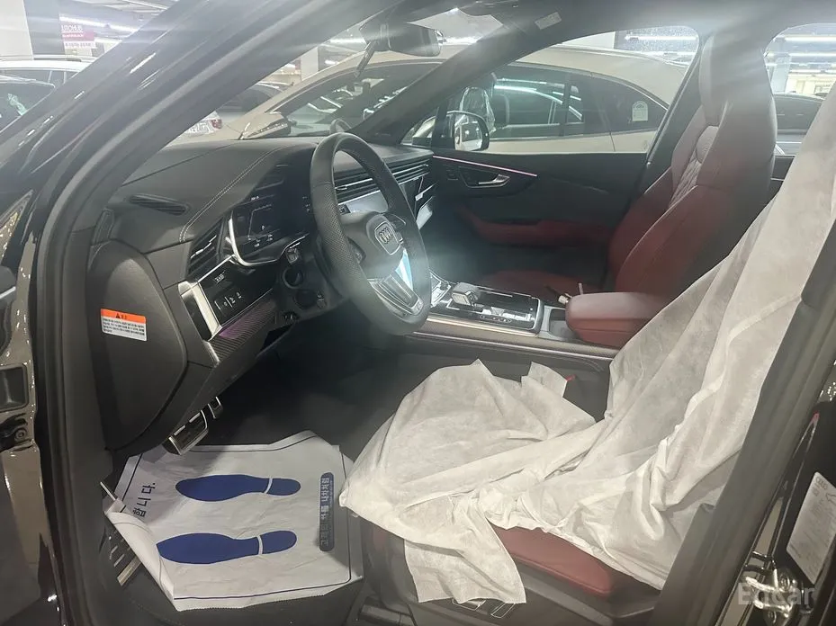 Audi SQ7 2023 4.0 TFSI Quattro