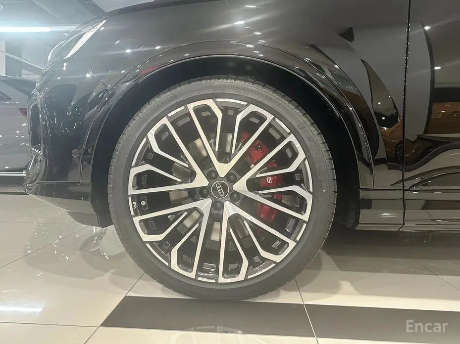Audi SQ7 2023 4.0 TFSI Quattro
