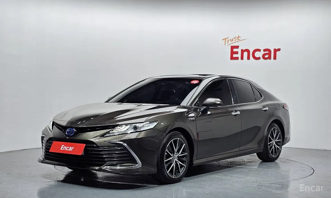 Toyota Camry 2017 2.5 XLE Hybrid