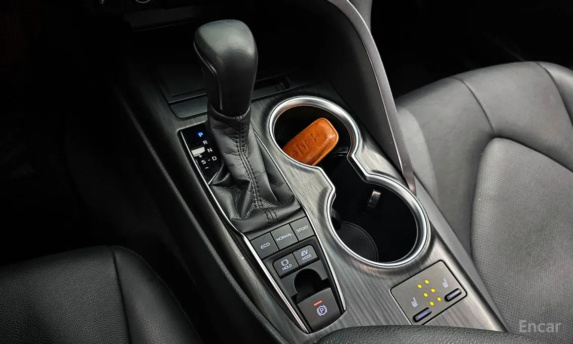 Toyota Camry 2017 2.5 XLE Hybrid