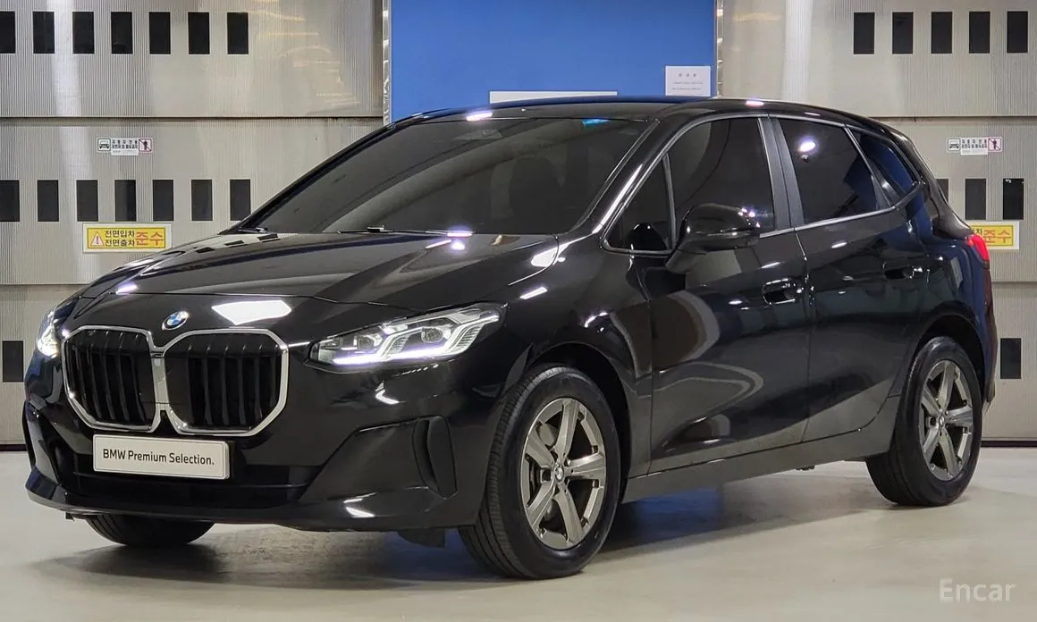 BMW 2 Series 2022 220i Advantage