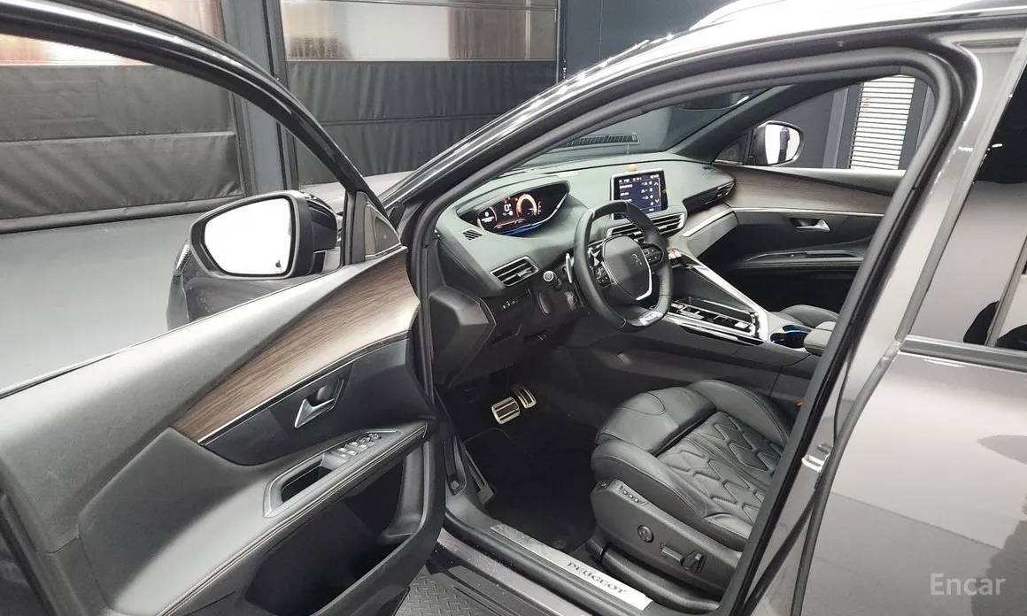 Peugeot 5008 2017 1.2 Pure Tech GT