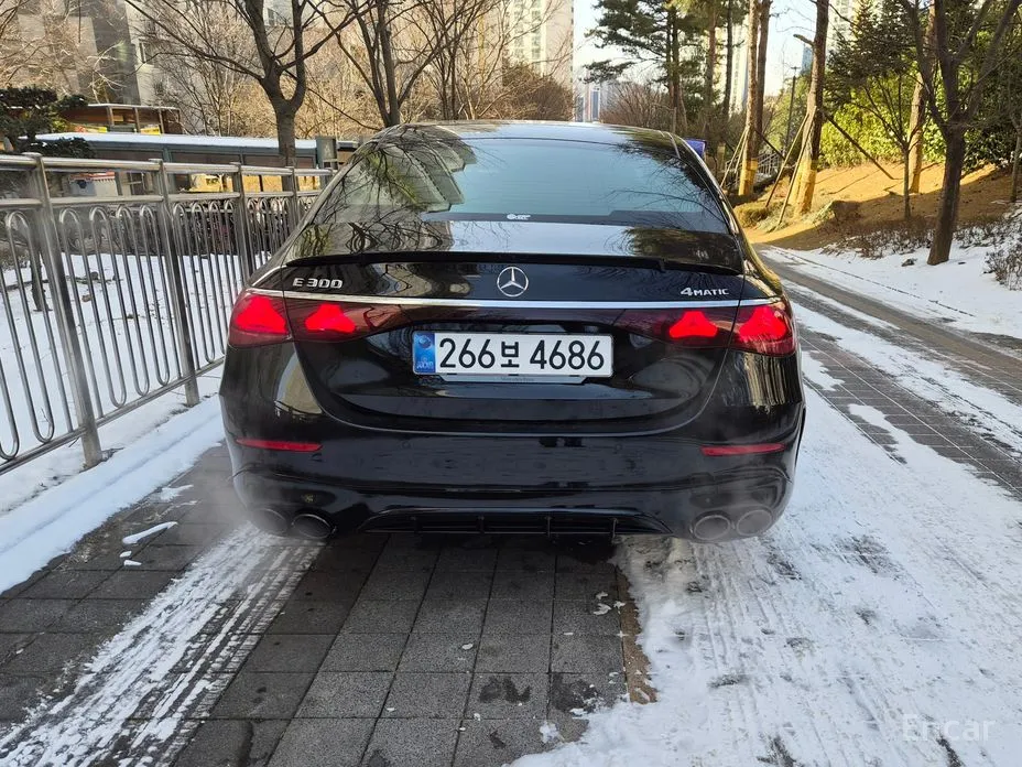 Mercedes-Benz E-Class 2024 E300 4MATIC AMG Line