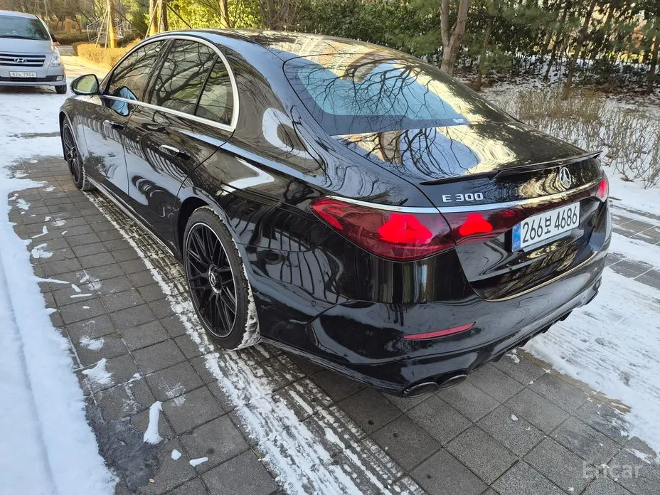 Mercedes-Benz E-Class 2024 E300 4MATIC AMG Line