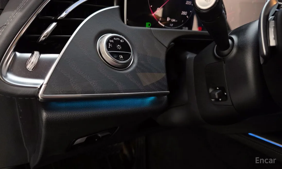 Mercedes-Benz E-Class 2024 E200 Avantgarde