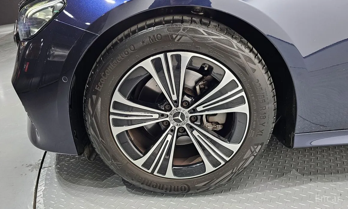 Mercedes-Benz E-Class 2024 E200 Avantgarde