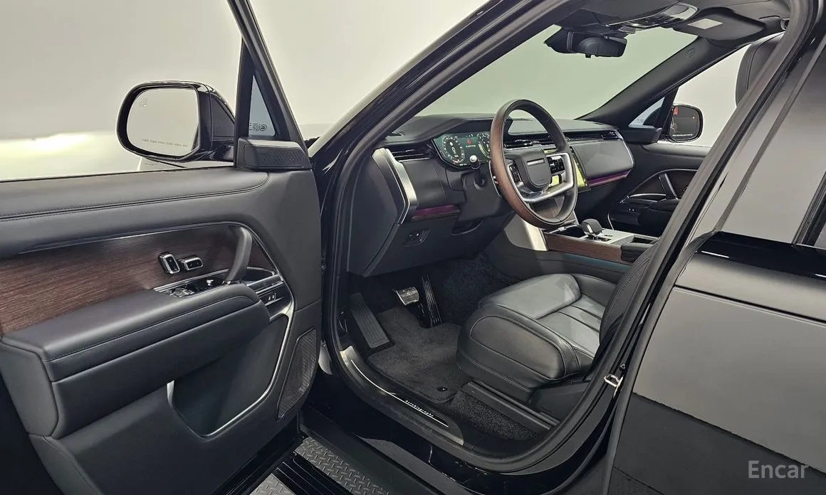 Land Rover Range Rover 2022 P550E AB