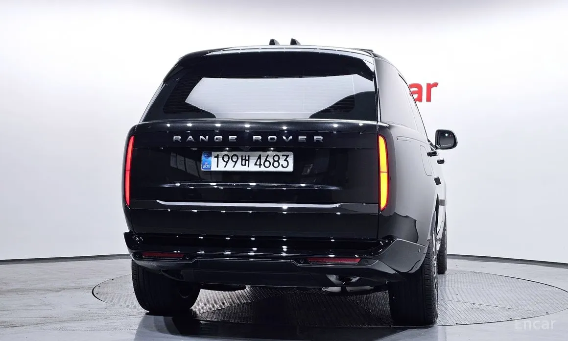 Land Rover Range Rover 2022 P550E AB