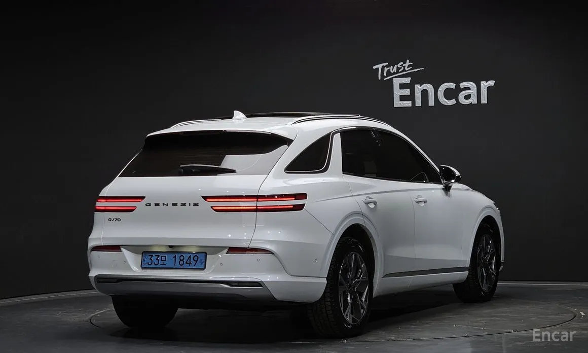 Genesis GV70 2022 e-AWD