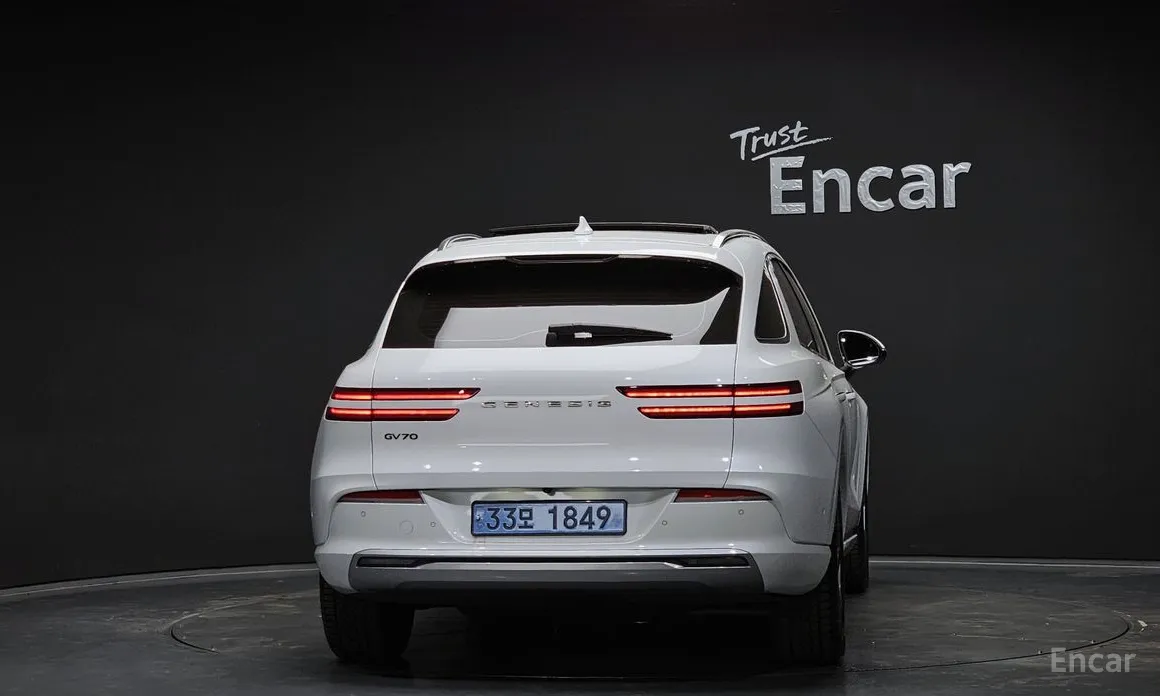 Genesis GV70 2022 e-AWD