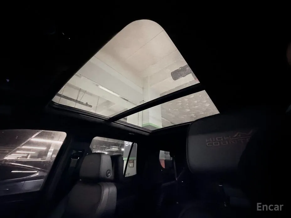 Chevrolet Tahoe 2022 6.2 Dark Knight 4WD