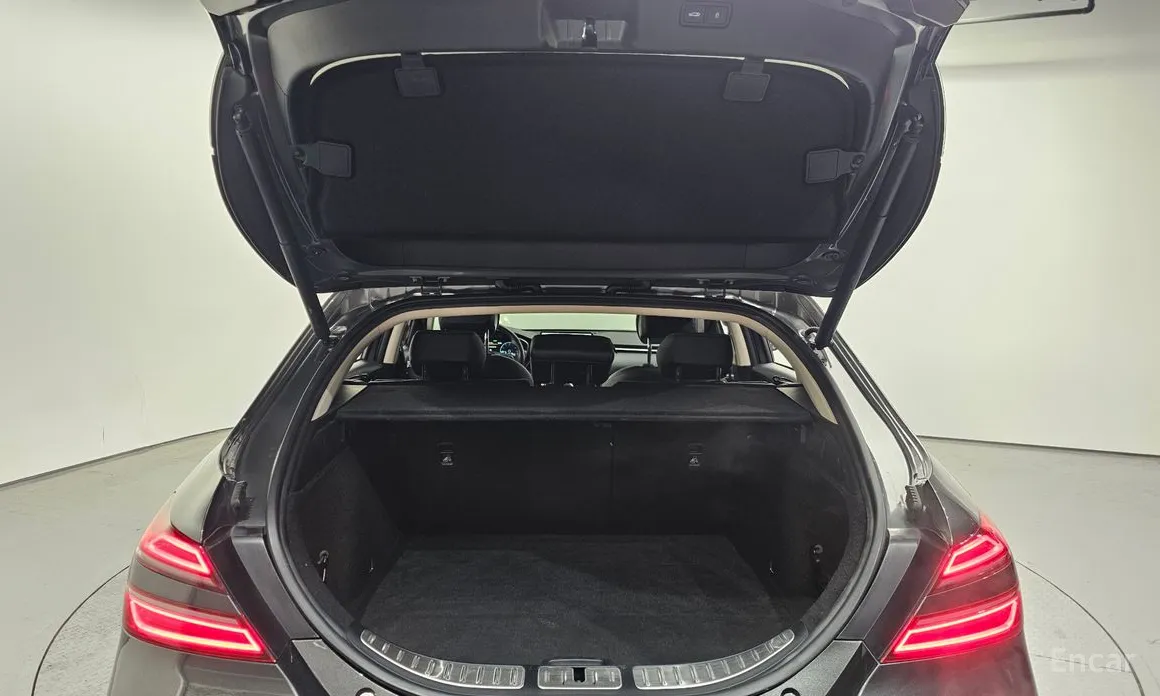 Genesis G70 2022 Gasoline 2.0T 2WD