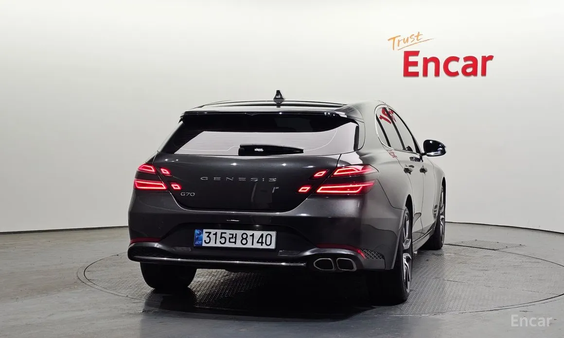 2022 Genesis G70