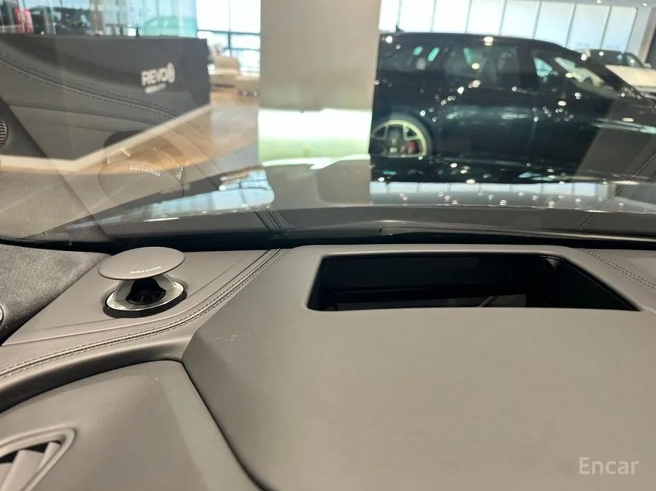 Audi SQ7 2023 4.0 TFSI Quattro