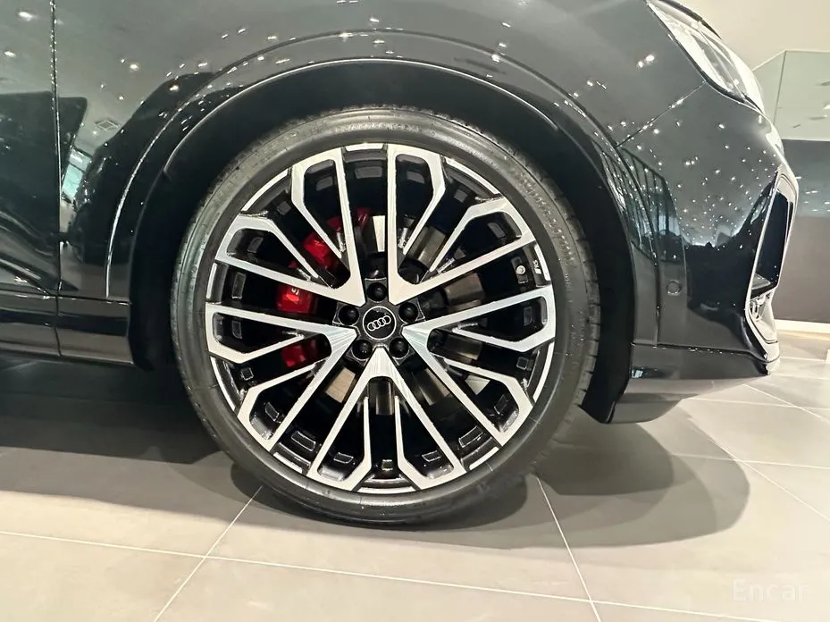 Audi SQ7 2023 4.0 TFSI Quattro