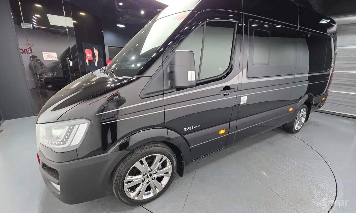 Hyundai Solati 2015 15-seater