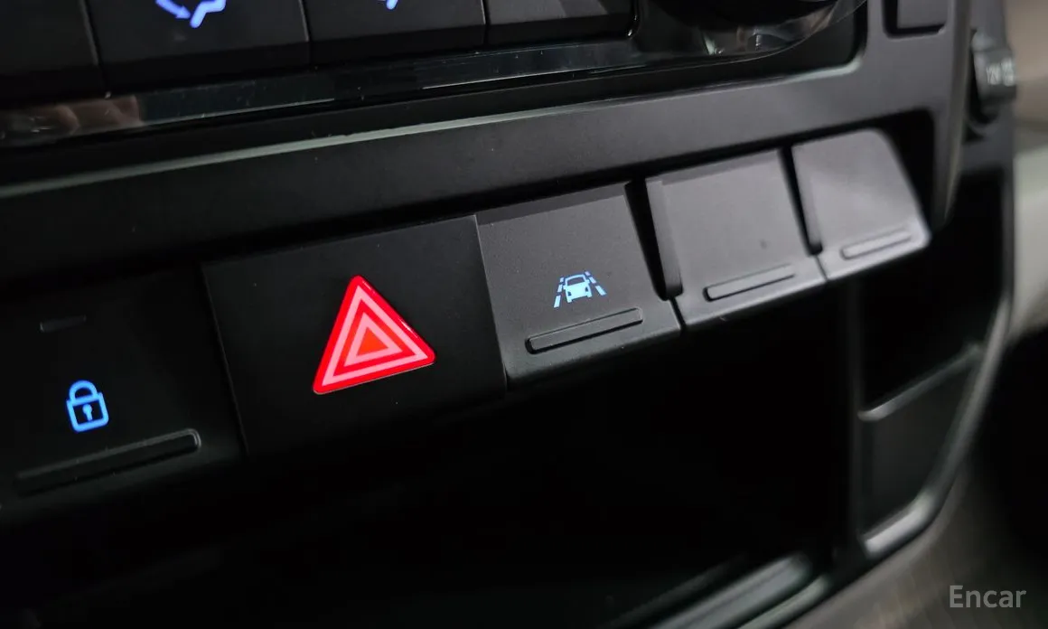 Hyundai Solati 2015 15-seater