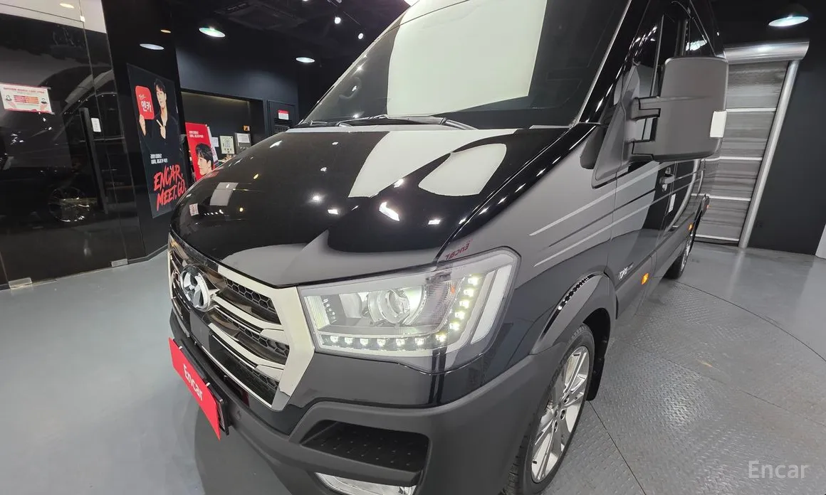 Hyundai Solati 2015 15-seater