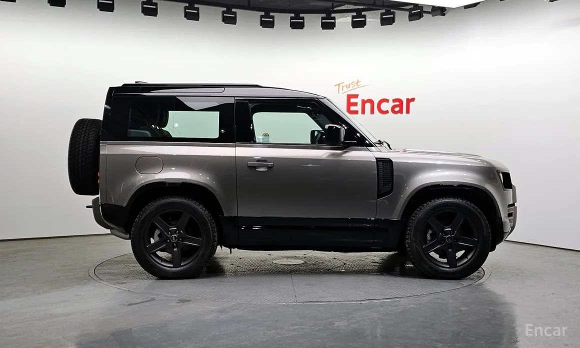 Land Rover Defender 2020 90 D250 X-Dynamic SE